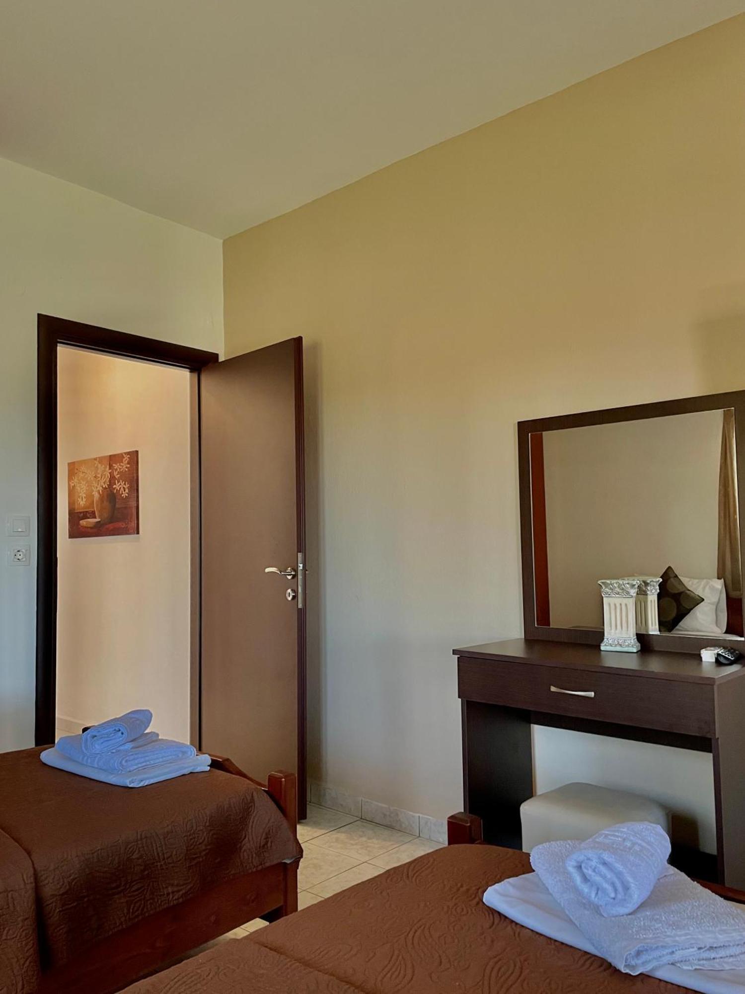 Anna Dani Apartments Vourvourou Buitenkant foto
