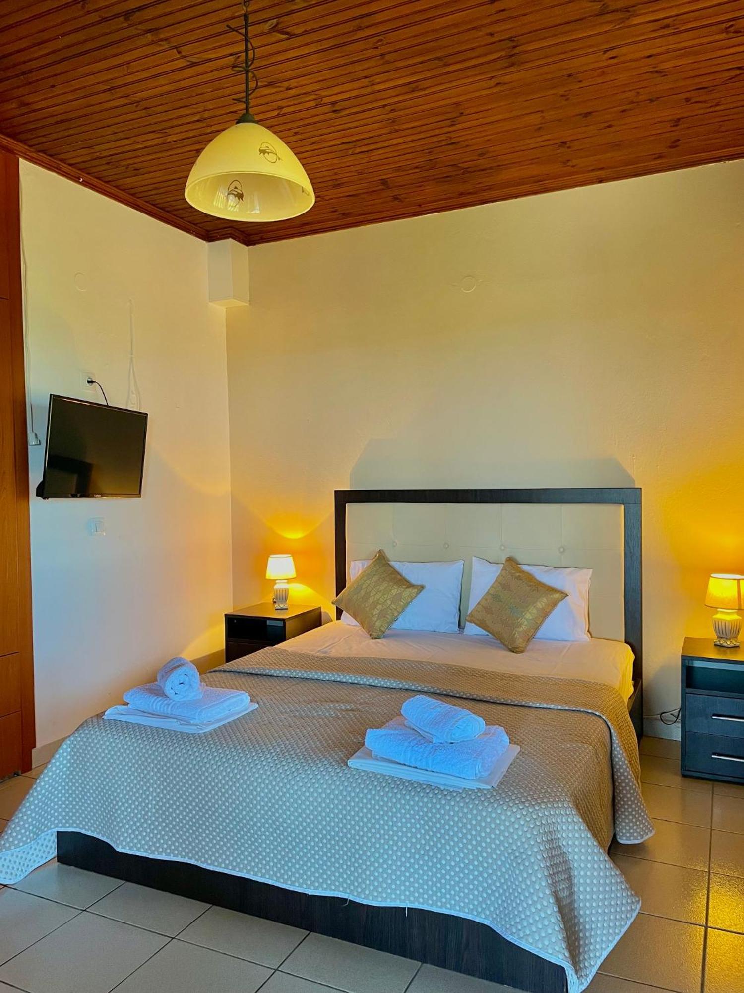Anna Dani Apartments Vourvourou Buitenkant foto