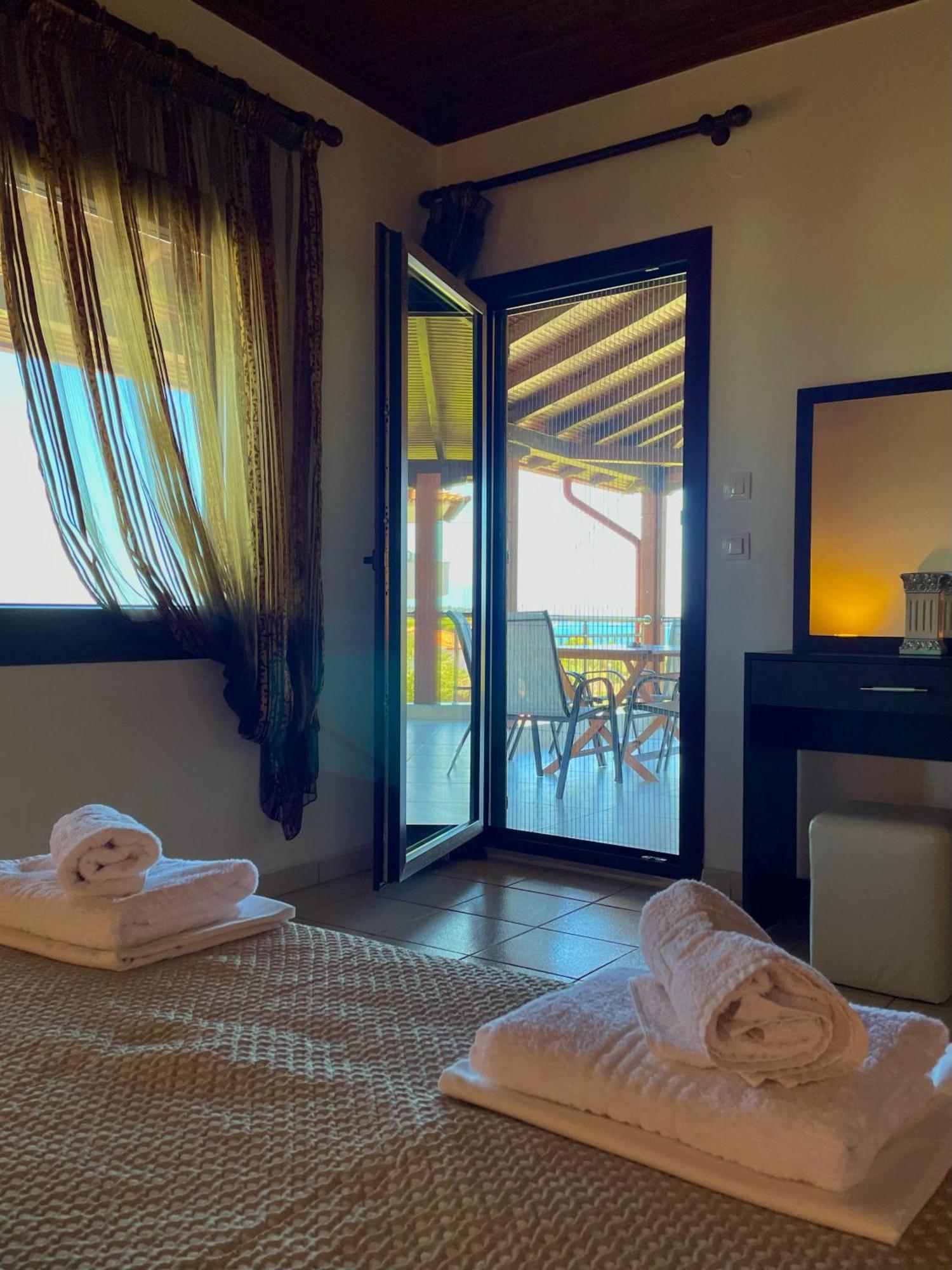 Anna Dani Apartments Vourvourou Buitenkant foto