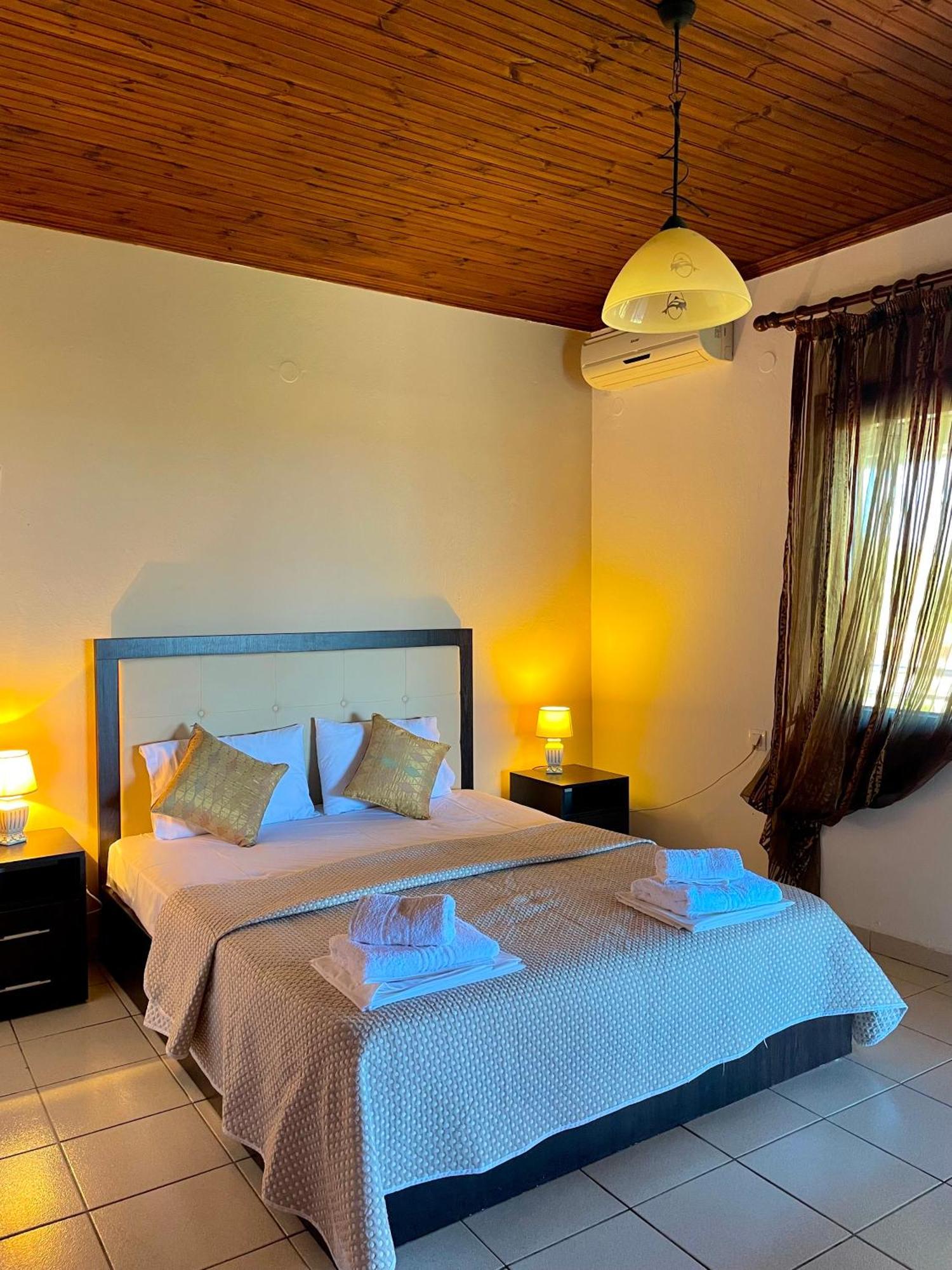 Anna Dani Apartments Vourvourou Buitenkant foto