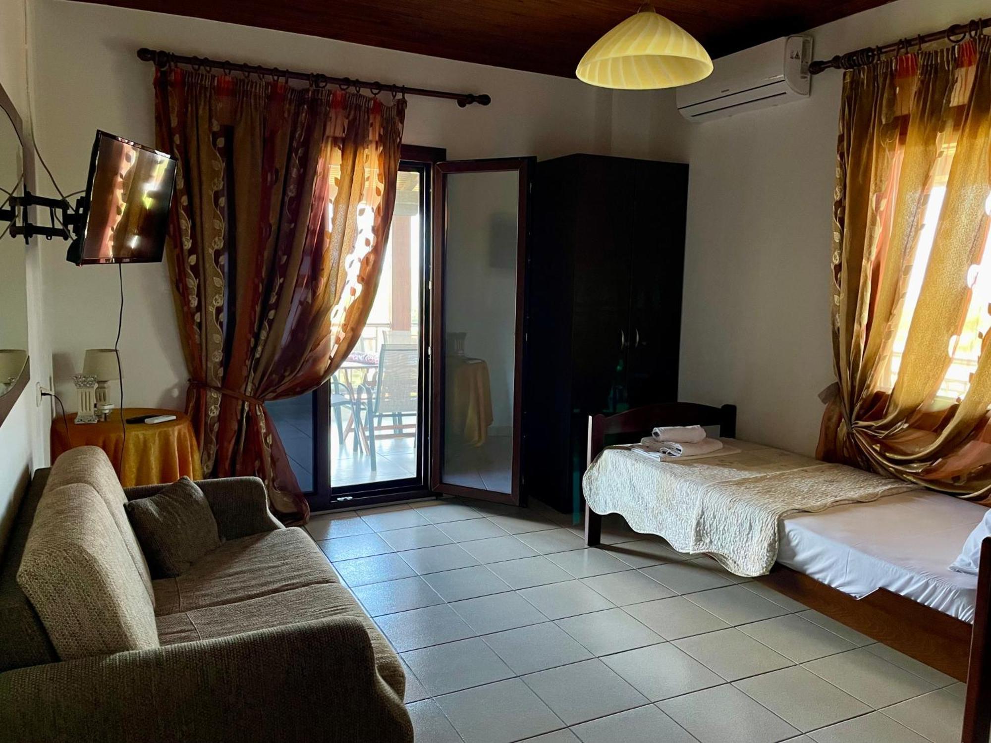 Anna Dani Apartments Vourvourou Buitenkant foto